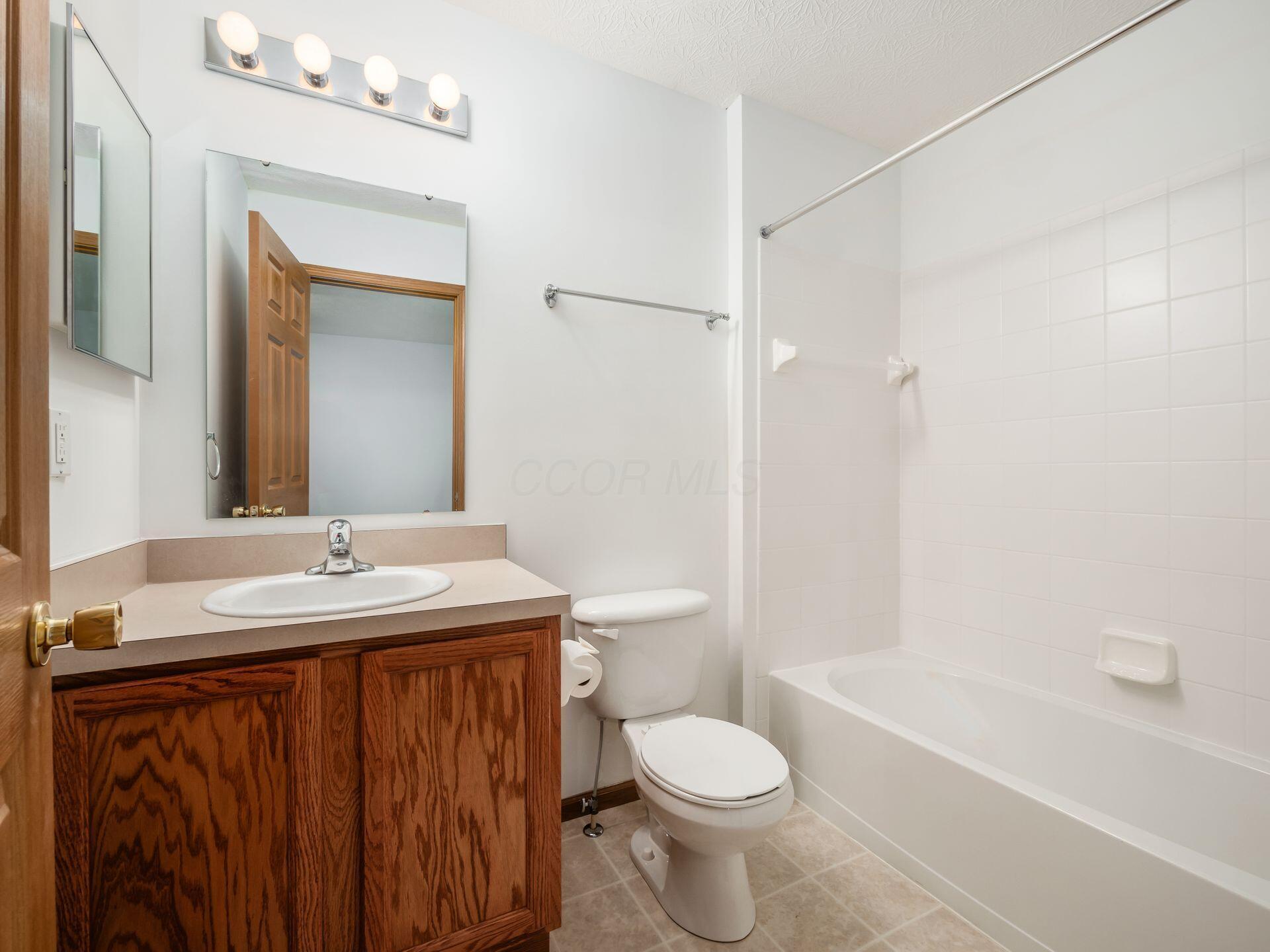 8052 Flint Run Place, Columbus, Ohio image 33