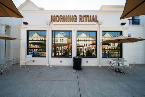 Tiny photo for 3826 Wood Stork Lane 68 #68, Columbus, OH 43230 (MLS # 225045310)