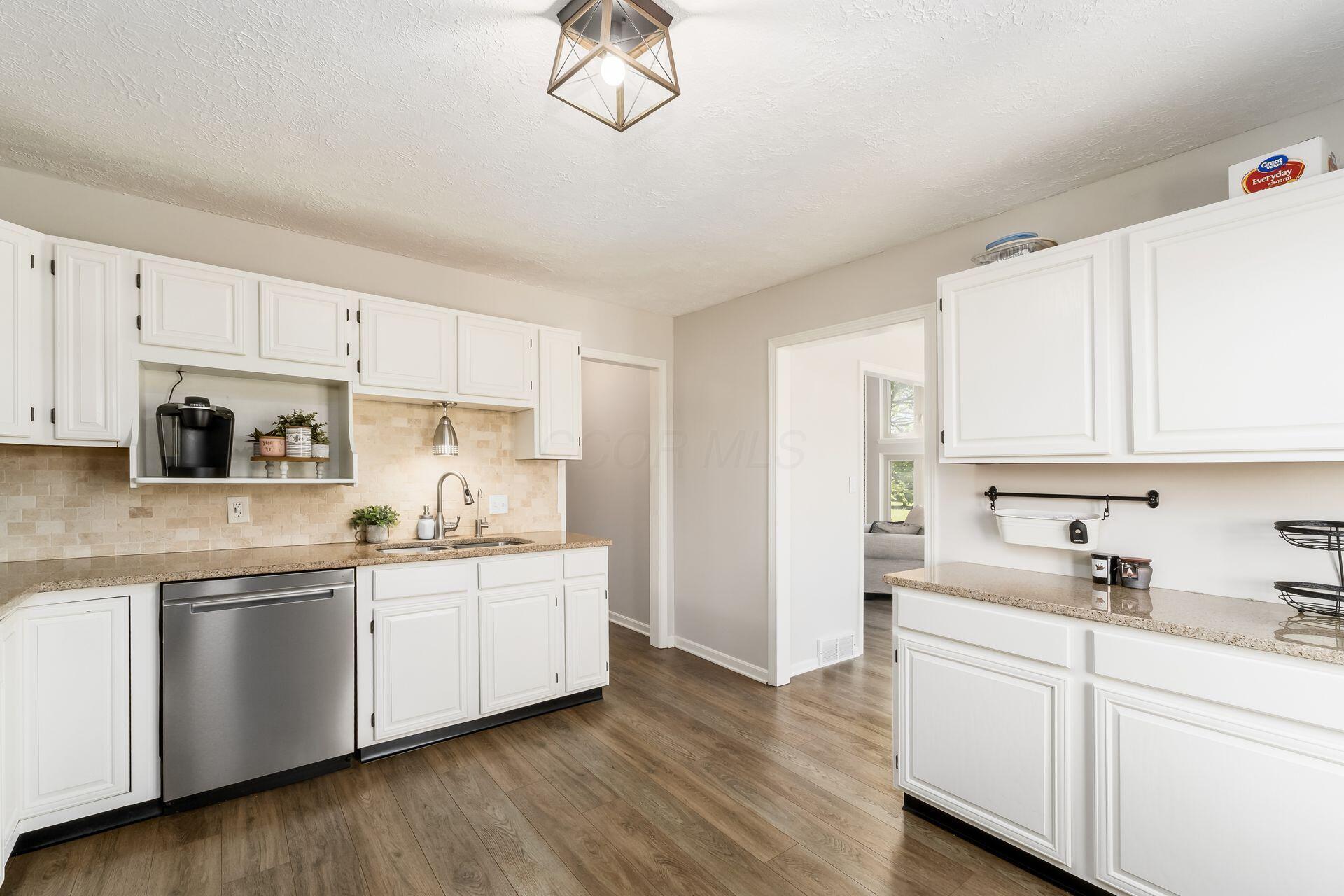 2555 Reynoldsburg New Albany Road, Blacklick, Ohio image 12