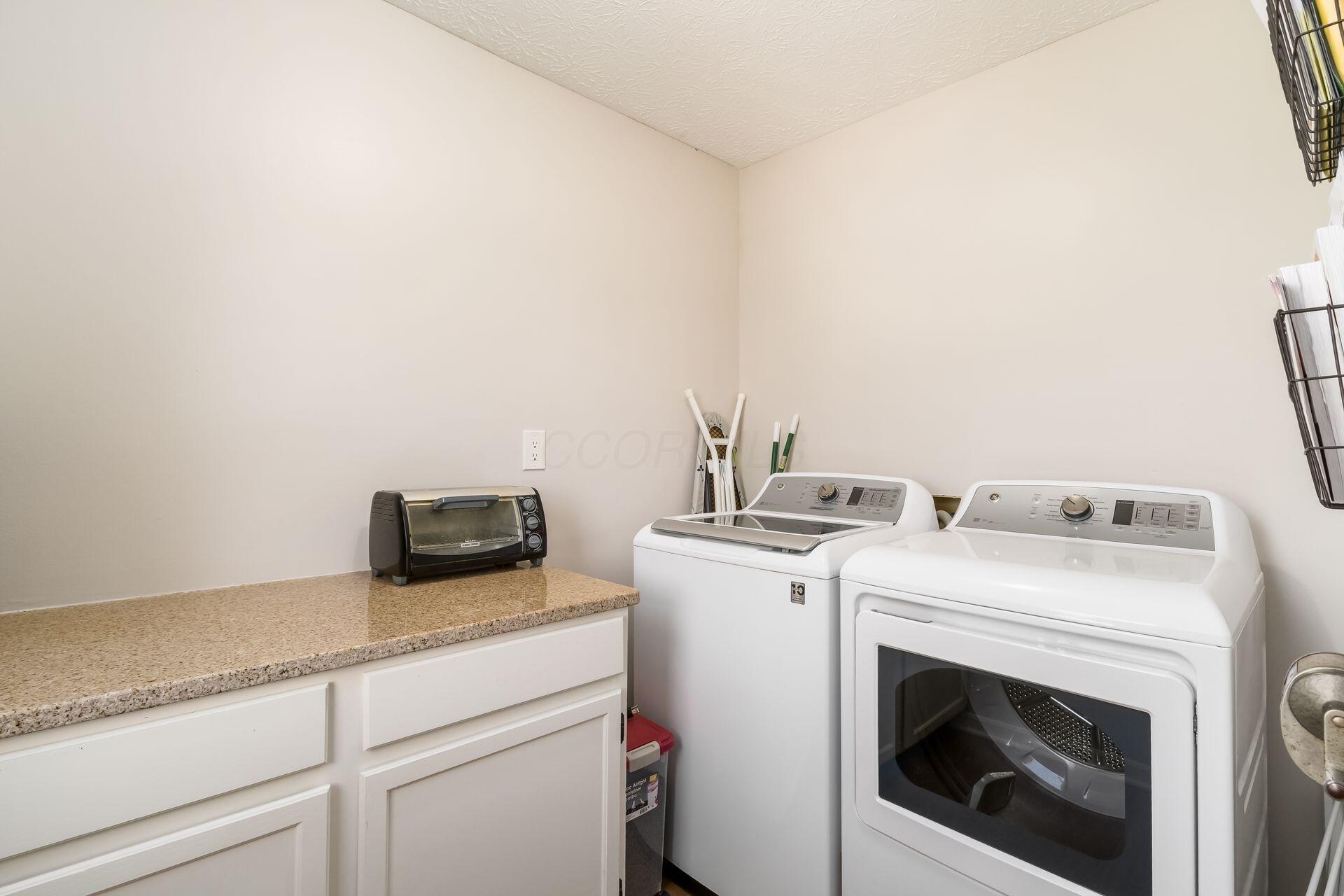 2555 Reynoldsburg New Albany Road, Blacklick, Ohio image 14