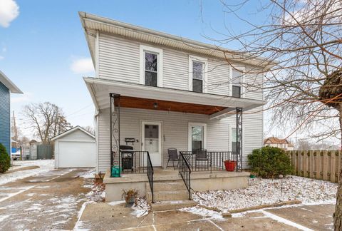 Photo of 208 N Madriver Street, Bellefontaine, OH 43311 (MLS # 225046002)