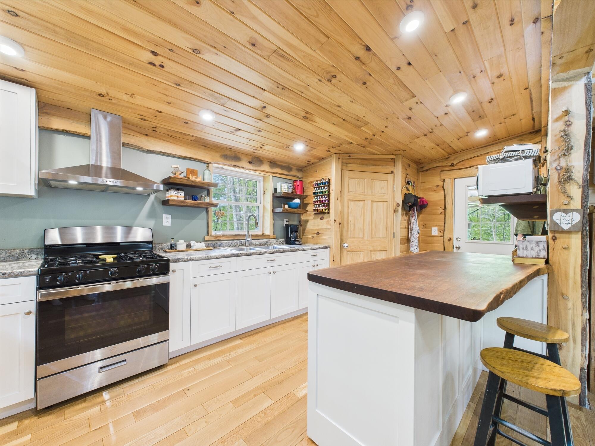 35550 Lake Road, Hamden, Ohio image 14