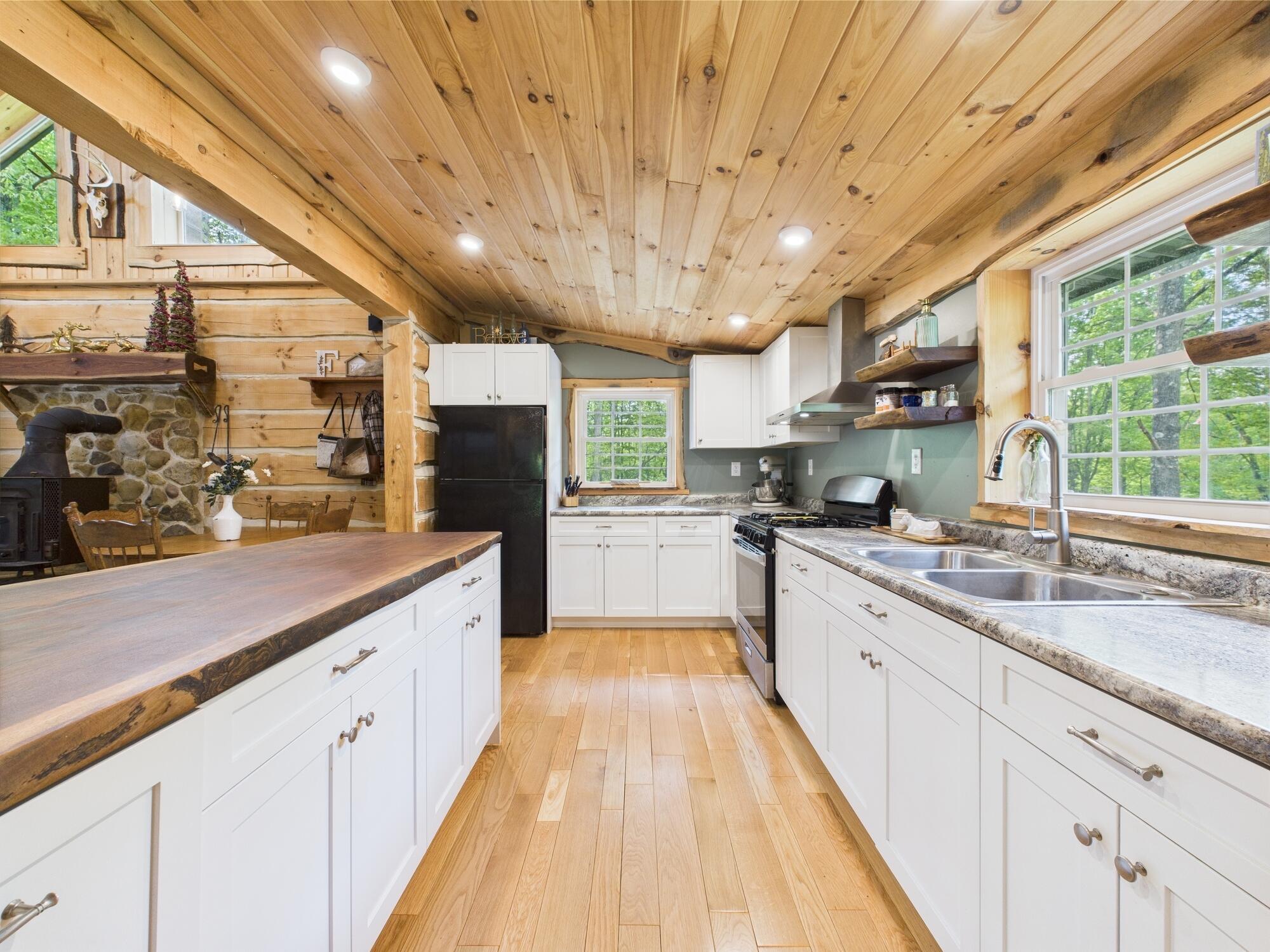 35550 Lake Road, Hamden, Ohio image 18