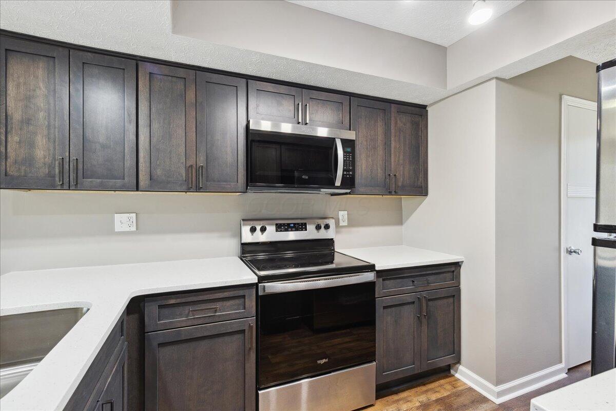 2713 Summer Drive, Dublin, Ohio image 4