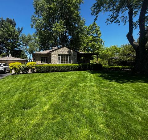 Photo of 220 Lintner Street, Columbus, OH 43230 (MLS # 226016237)