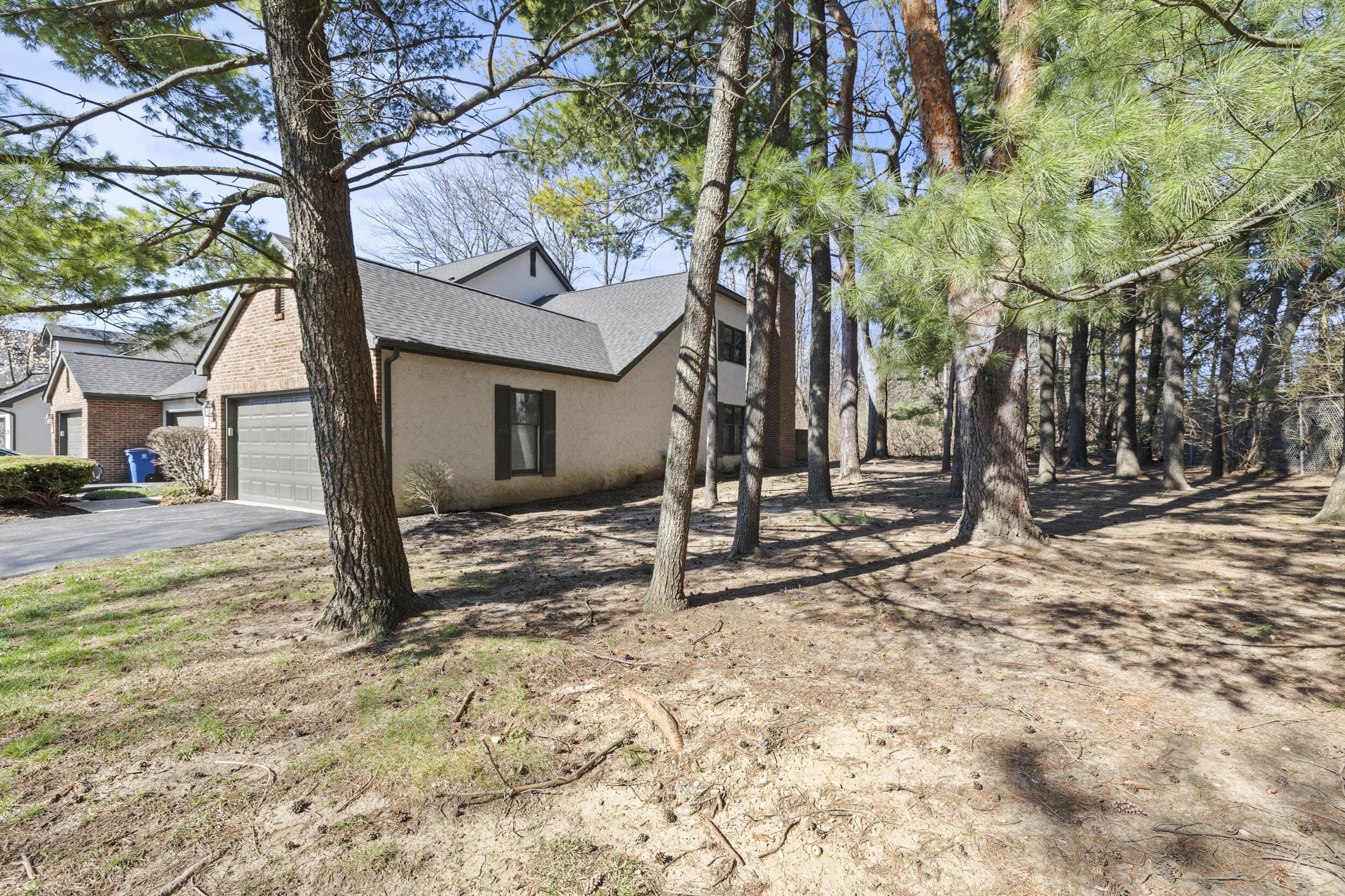 6764 Willow Grove Place, Dublin, Ohio image 4