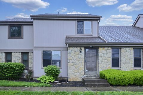 Photo of 611 Banningway Drive, Columbus, OH 43213 (MLS # 226015478)