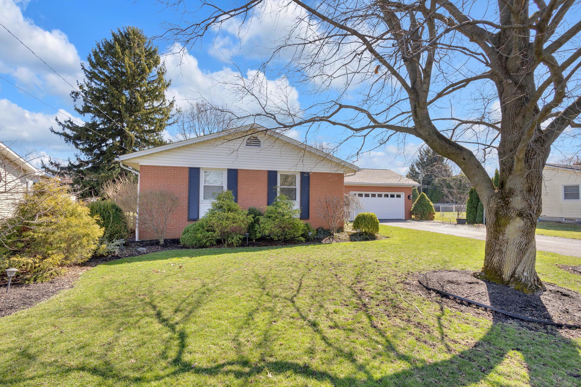 716 Laura Drive, Marion, Ohio image 2