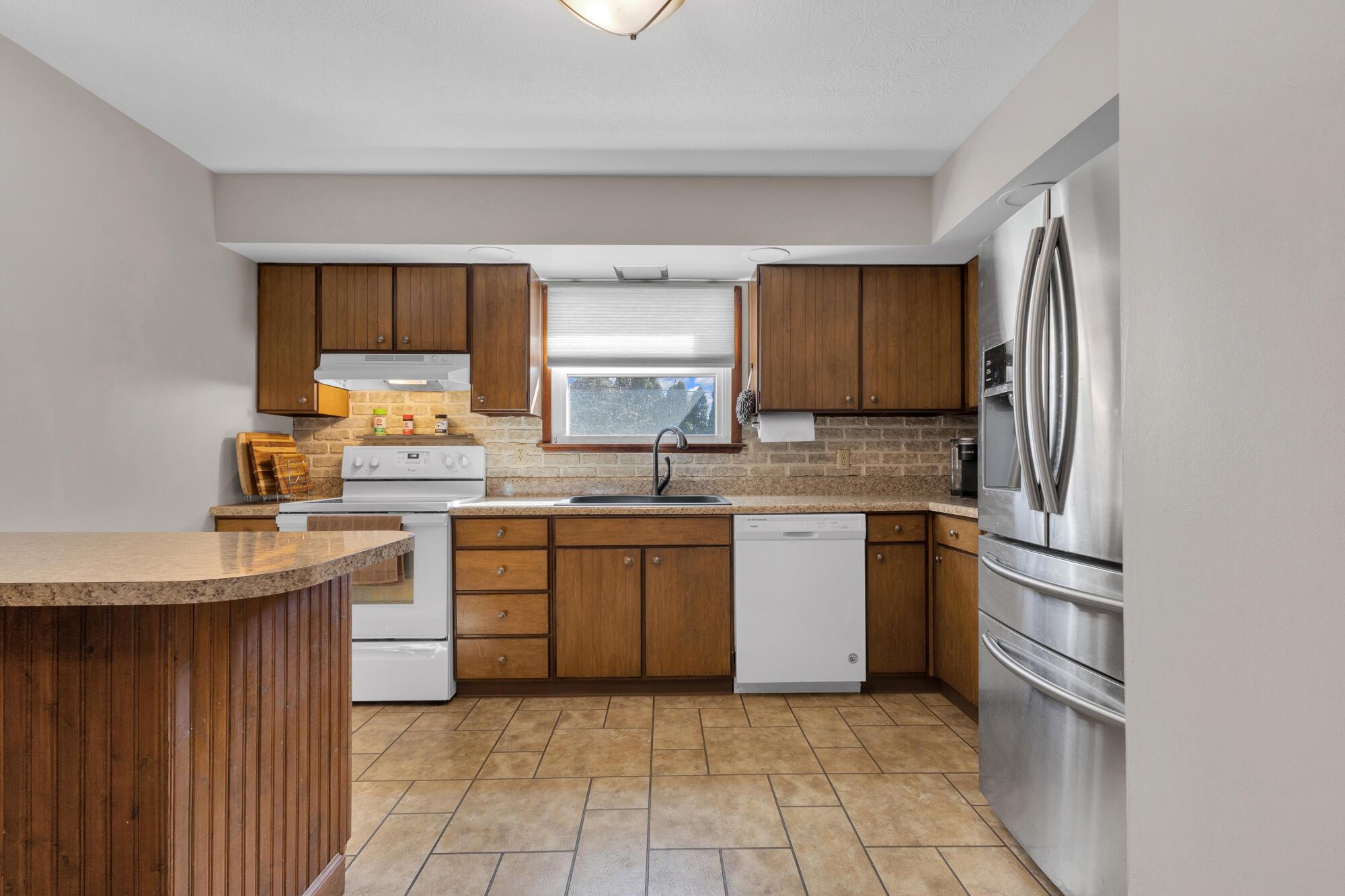 716 Laura Drive, Marion, Ohio image 14