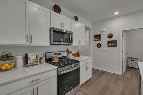 Tiny photo for 573 Penwell Drive, Delaware, OH 43015 (MLS # 226002494)