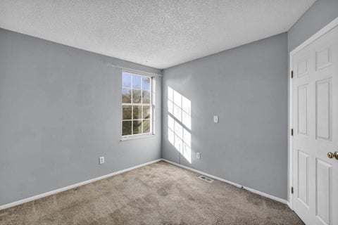 Tiny photo for 4975 Stoneybrook Boulevard 14E #14E, Hilliard, OH 43026 (MLS # 226040327)