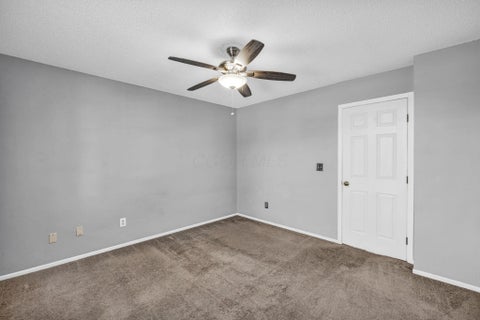 Tiny photo for 4975 Stoneybrook Boulevard 14E #14E, Hilliard, OH 43026 (MLS # 226040327)