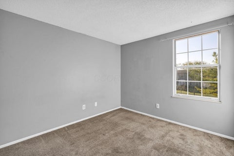 Tiny photo for 4975 Stoneybrook Boulevard 14E #14E, Hilliard, OH 43026 (MLS # 226040327)