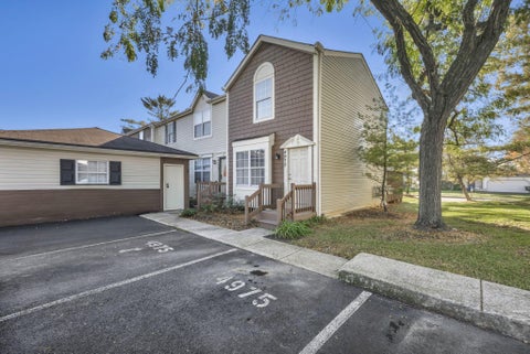 Tiny photo for 4975 Stoneybrook Boulevard 14E #14E, Hilliard, OH 43026 (MLS # 226040327)
