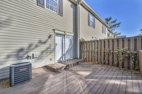 Tiny photo for 4975 Stoneybrook Boulevard 14E #14E, Hilliard, OH 43026 (MLS # 226040327)