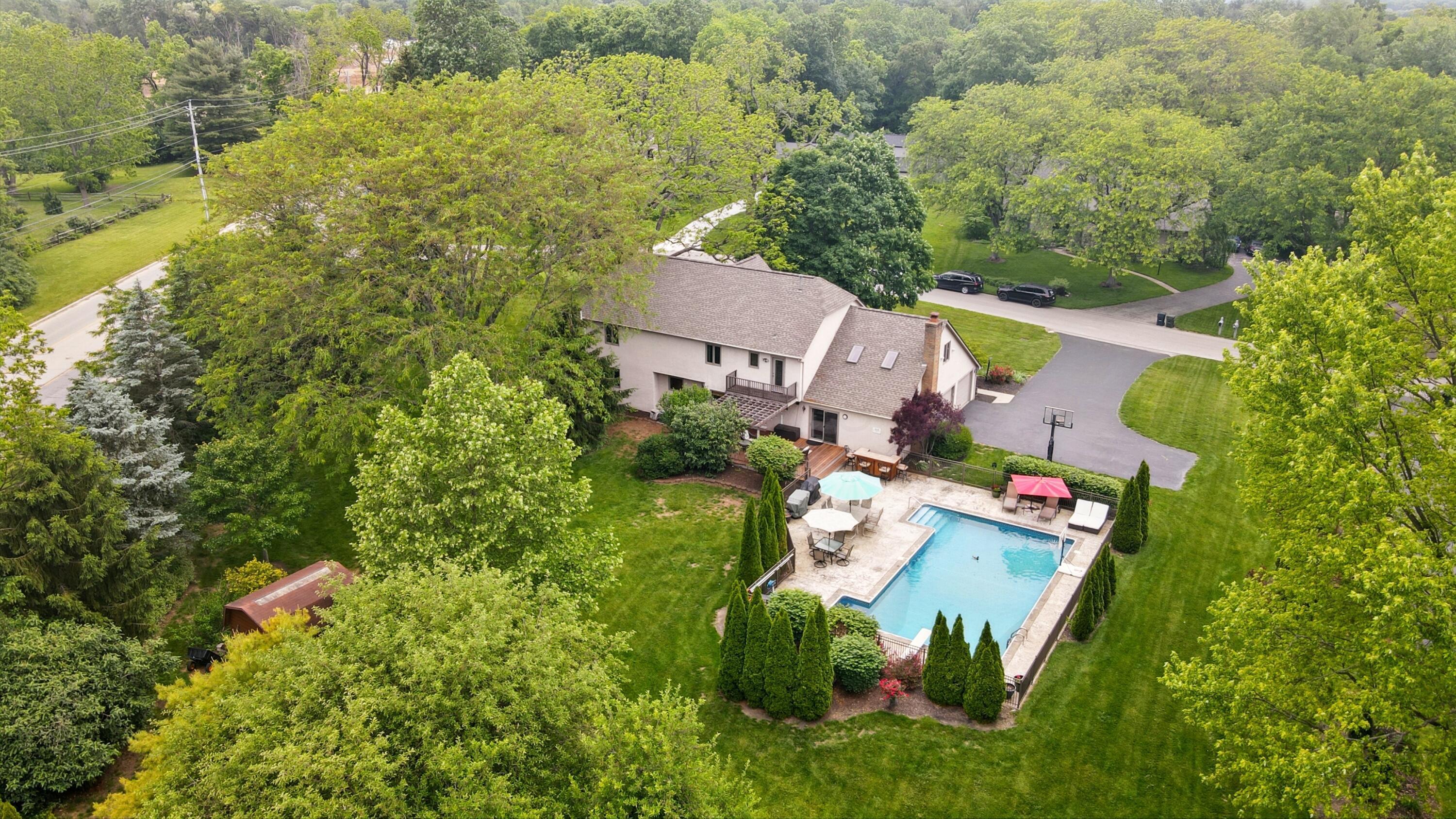 4391 Shire Cove Road, Hilliard, Ohio image 2
