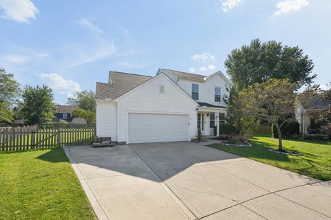 Photo of 335 Edgemont Court, Pataskala, OH 43062 (MLS # 226035251)