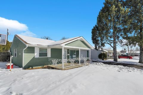 Photo of 228 Currier Drive, Columbus, OH 43207 (MLS # 226003965)