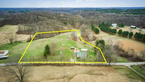 Photo of 39131 Todd Road, Nelsonville, OH 45764 (MLS # 226008540)