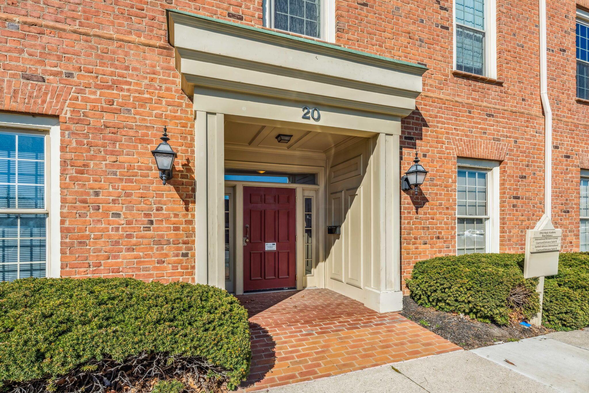 20 Northwoods Boulevard 20A