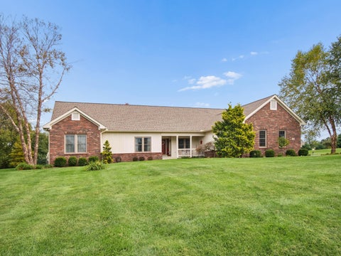 Photo of 1982 Wilshire Lane NW, Lancaster, OH 43130 (MLS # 226038438)