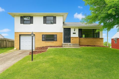 Photo of 4980 Harbor Boulevard, Columbus, OH 43232 (MLS # 226002314)