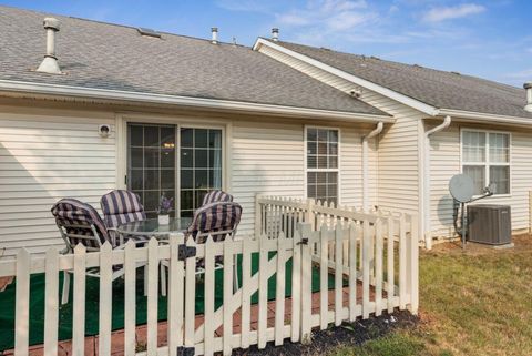 Tiny photo for 1083 Oak Bay Drive, Galloway, OH 43119 (MLS # 226003159)