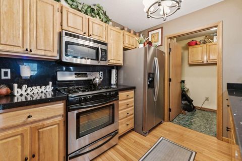 Tiny photo for 1083 Oak Bay Drive, Galloway, OH 43119 (MLS # 226003159)