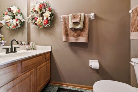 Tiny photo for 1083 Oak Bay Drive, Galloway, OH 43119 (MLS # 226003159)