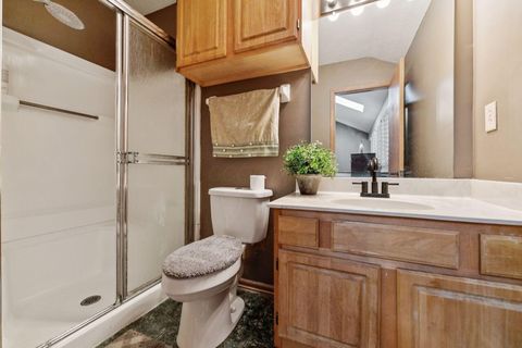 Tiny photo for 1083 Oak Bay Drive, Galloway, OH 43119 (MLS # 226003159)