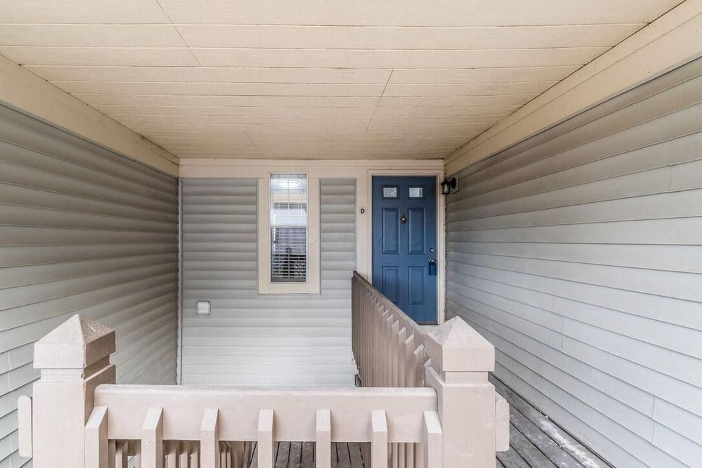 Photo of 6546 Reflections Drive D #D, Dublin, OH 43017 (MLS # 226003067)