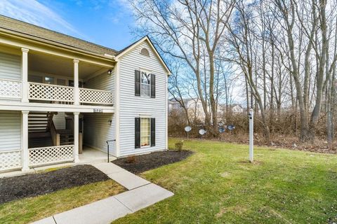 Photo of 6546 Reflections Drive D #D, Dublin, OH 43017 (MLS # 226003067)
