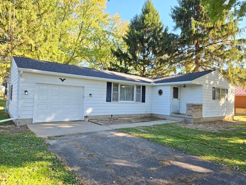 Photo of 2041 State Route 598, Galion, OH 44833 (MLS # 226039946)