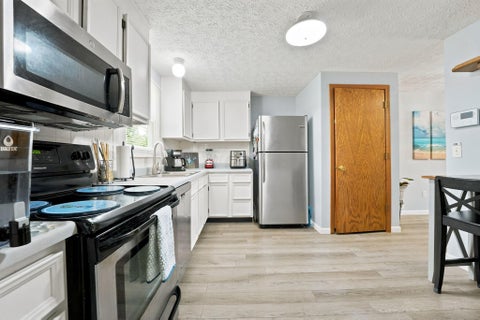 Tiny photo for 4913 Pear Tree Court, Columbus, OH 43230 (MLS # 226022748)