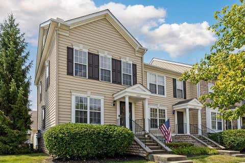 Photo of 5547 Crystal Falls Street 46 #46, Dublin, OH 43016 (MLS # 226026094)