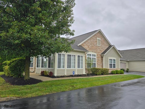 Photo of 5223 Hayden Woods Lane, Hilliard, OH 43026 (MLS # 226038228)