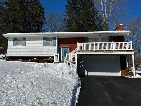 Photo of 1295 Randall Court, Chillicothe, OH 45601 (MLS # 226003665)