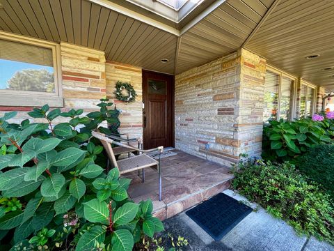 Tiny photo for 616 W 5th Street, Chillicothe, OH 45601 (MLS # 225037788)