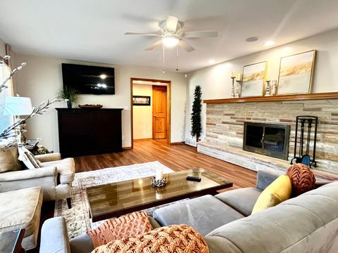 Tiny photo for 616 W 5th Street, Chillicothe, OH 45601 (MLS # 225037788)