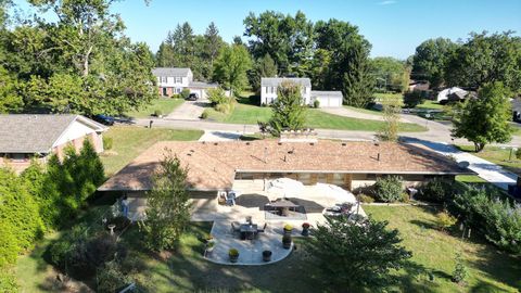 Tiny photo for 616 W 5th Street, Chillicothe, OH 45601 (MLS # 225037788)