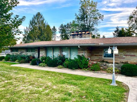 Tiny photo for 616 W 5th Street, Chillicothe, OH 45601 (MLS # 225037788)