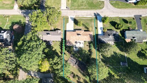 Tiny photo for 616 W 5th Street, Chillicothe, OH 45601 (MLS # 225037788)