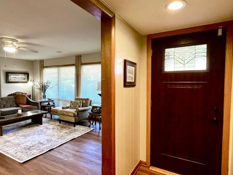 Tiny photo for 616 W 5th Street, Chillicothe, OH 45601 (MLS # 225037788)