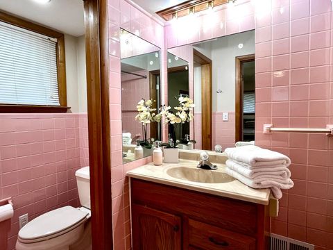 Tiny photo for 616 W 5th Street, Chillicothe, OH 45601 (MLS # 225037788)