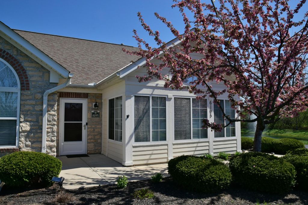 Photo of 6195 Donegan Way 9 #9, Dublin, OH 43016 (MLS # 226011101)