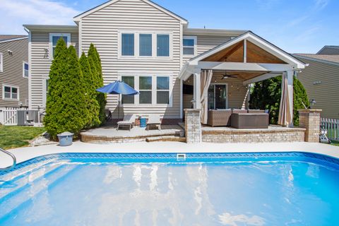 Photo of 1331 Ironwood Drive, Grove City, OH 43123 (MLS # 226013272)