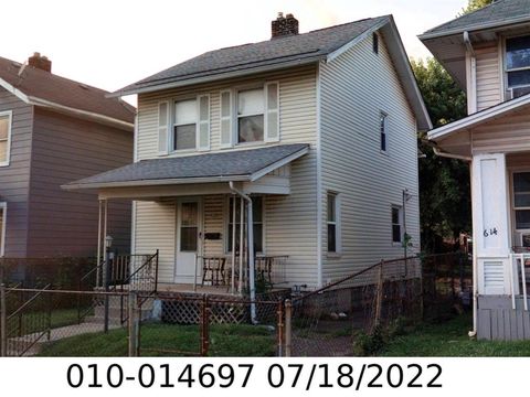 Photo of 610 Southwood Avenue, Columbus, OH 43207 (MLS # 226001165)
