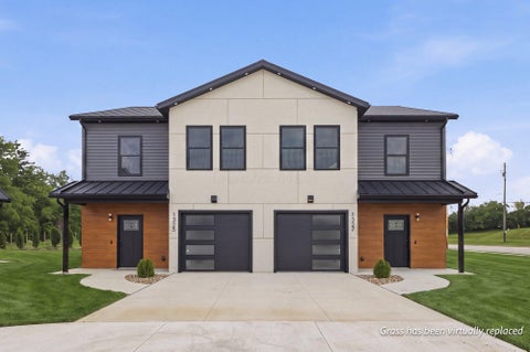 Photo of 1237 S Trimble Road, Mansfield, OH 44907 (MLS # 226027401)