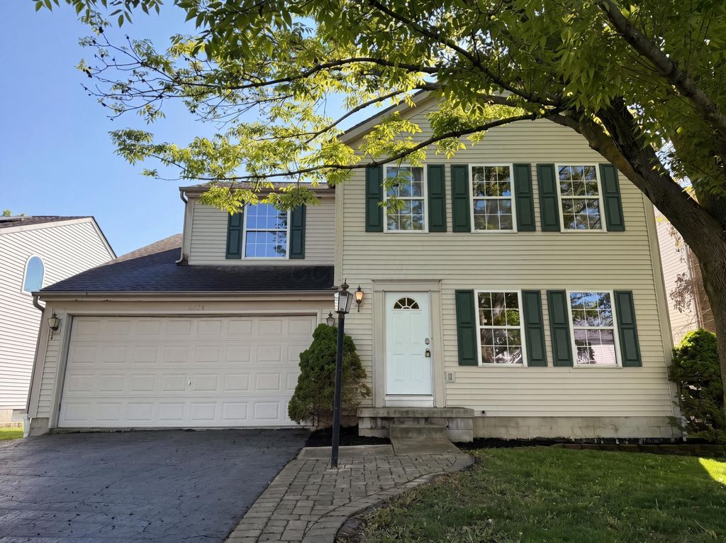 Photo of 5074 Langcroft Drive, Hilliard, OH 43026 (MLS # 226013581)