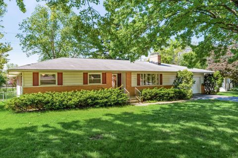 Photo of 9635 Brookside Drive, Pickerington, OH 43147 (MLS # 226015427)